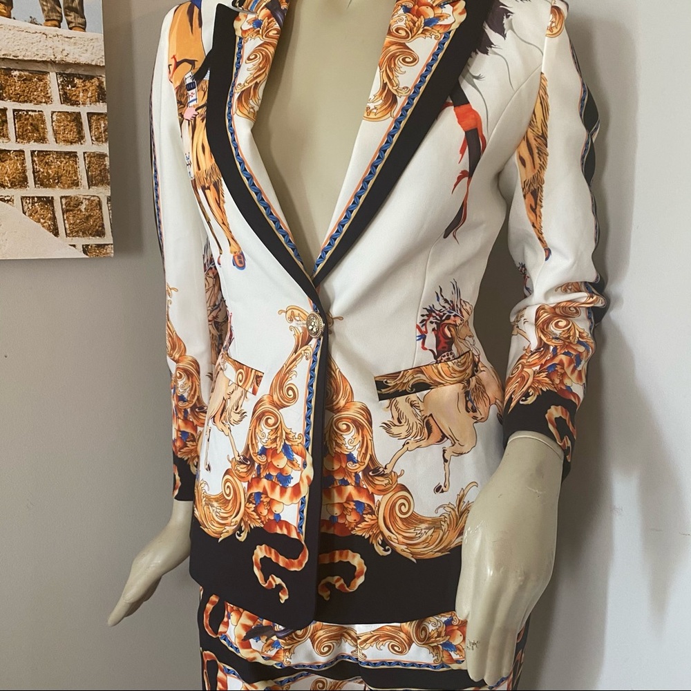 Pants Suit - Picture 5 of 6